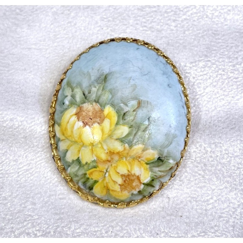 Vintage Hand Painted Porcelain Flower Brooch Gold Tone Frame Yellow Sunflower